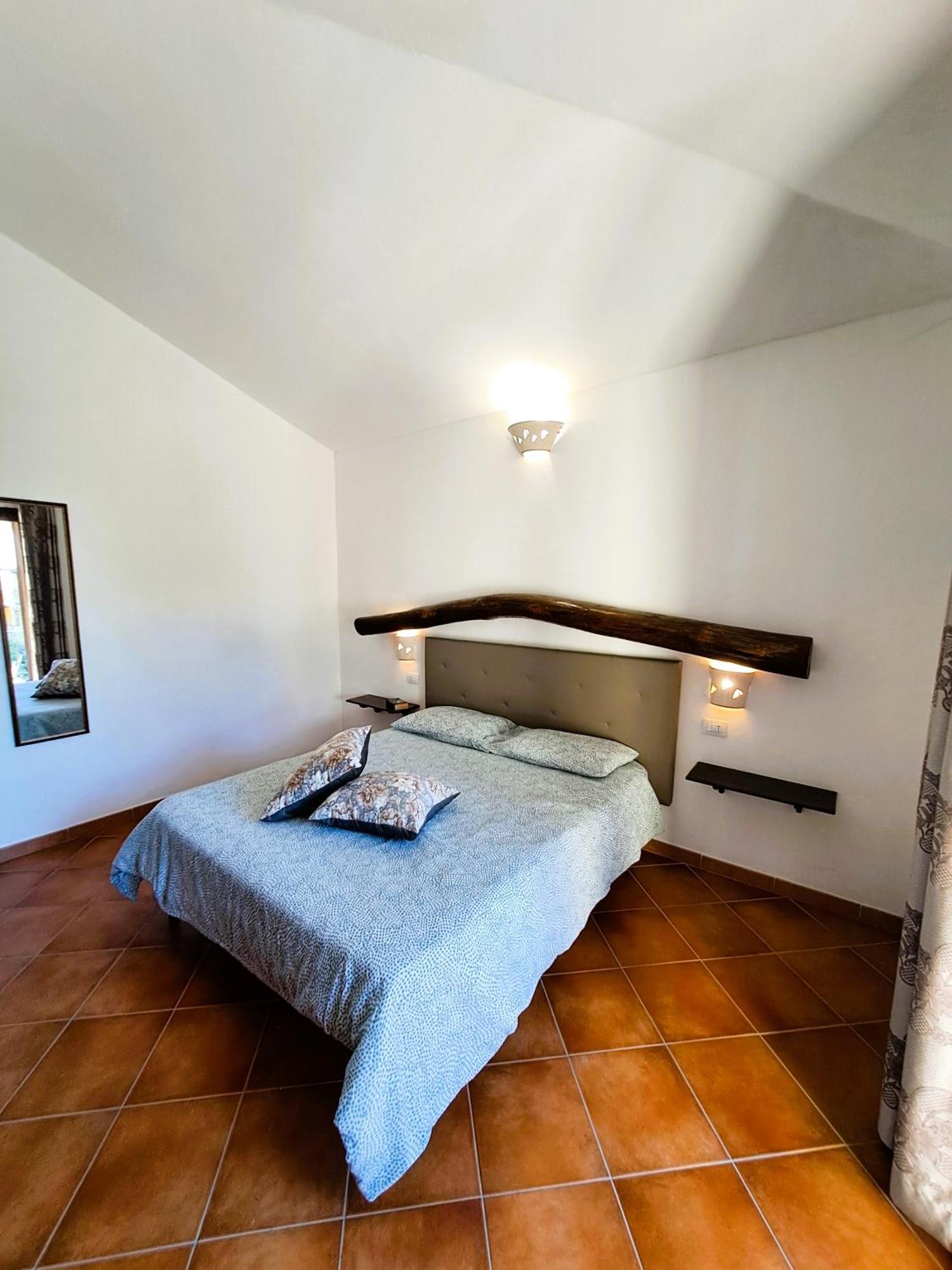 Ferienwohnung Yellon House Santa Maria Navarrese Exterior foto